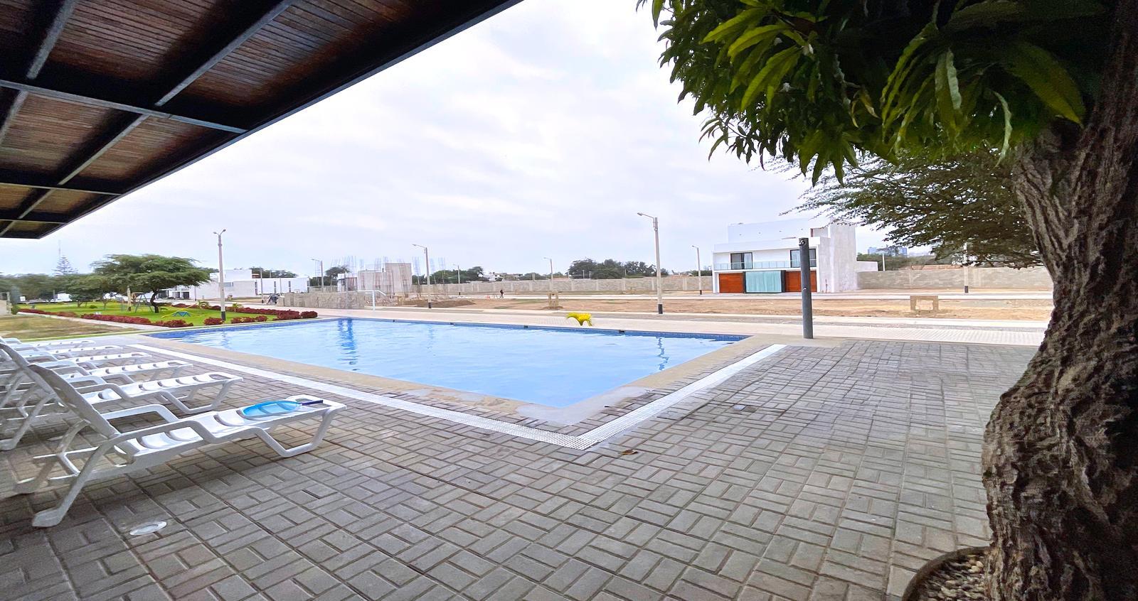 VENTA DE TERRENO EN CONDOMINIO ALGARROBOS COUNTRY CLUB